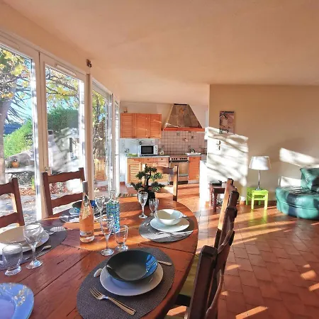 Agora By Interhome *